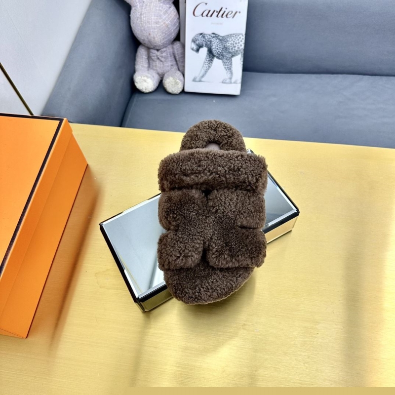 H**mes slippers